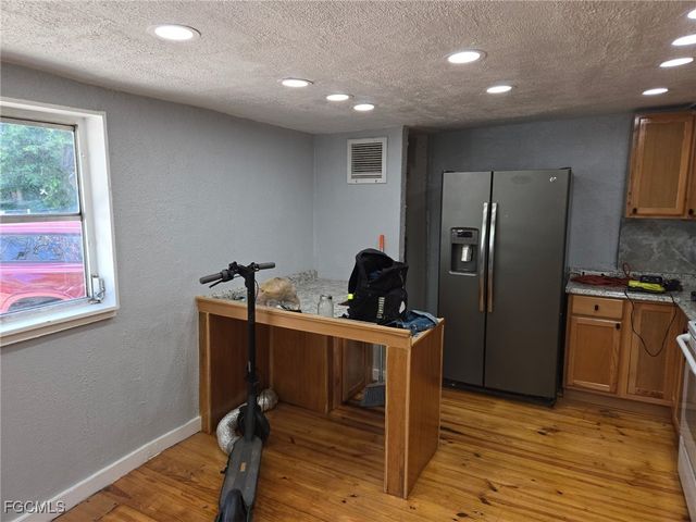 3207 Broadway, Fort Myers, FL 33901