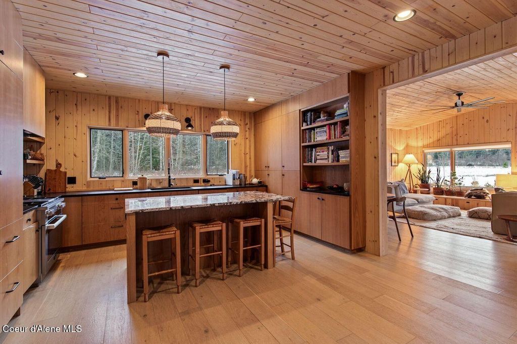 202 Siskin Ln, Sandpoint, ID 83864 photo 13