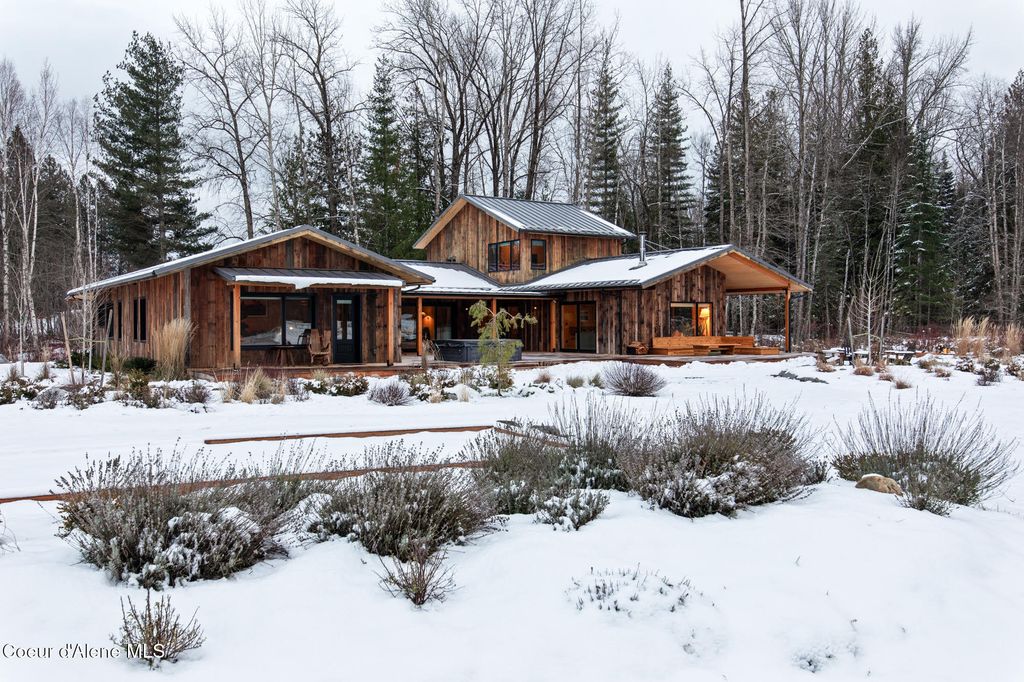 202 Siskin Ln, Sandpoint, ID 83864 photo 2