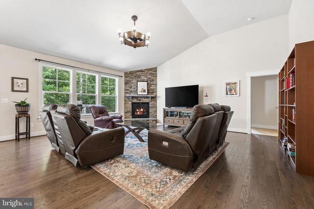 4853 POINT RD, Warrenton, VA 20187