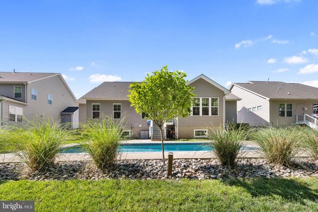 4853 POINT RD, Warrenton, VA 20187