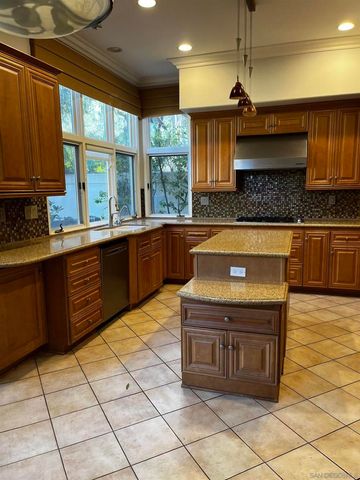 9797 Keeneland, La Jolla, CA 92037