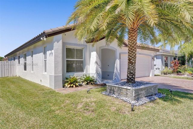 2266 NW 208th Ter, Pembroke Pines, FL 33029