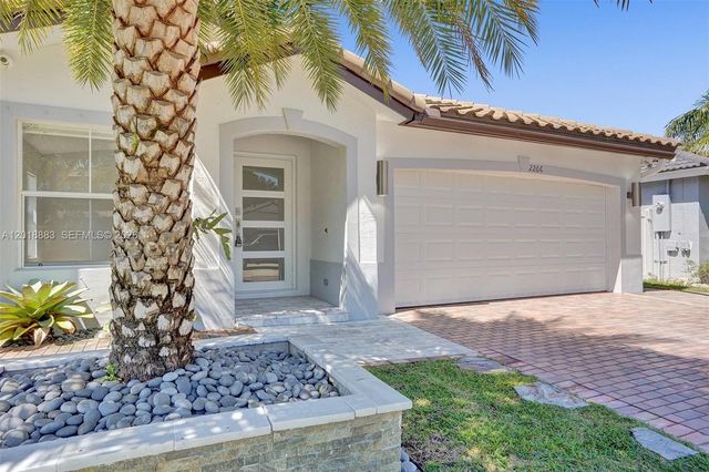 2266 NW 208th Ter, Pembroke Pines, FL 33029