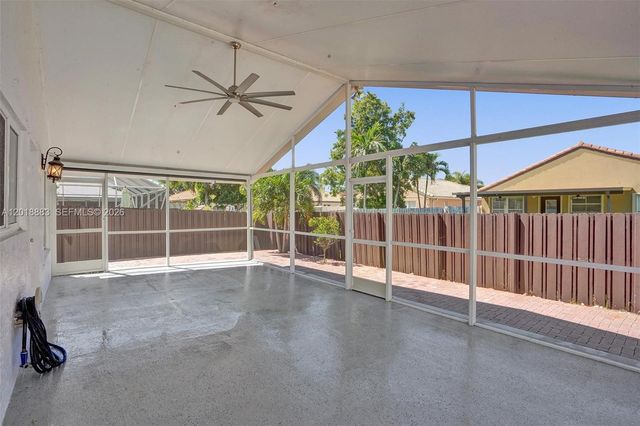 2266 NW 208th Ter, Pembroke Pines, FL 33029