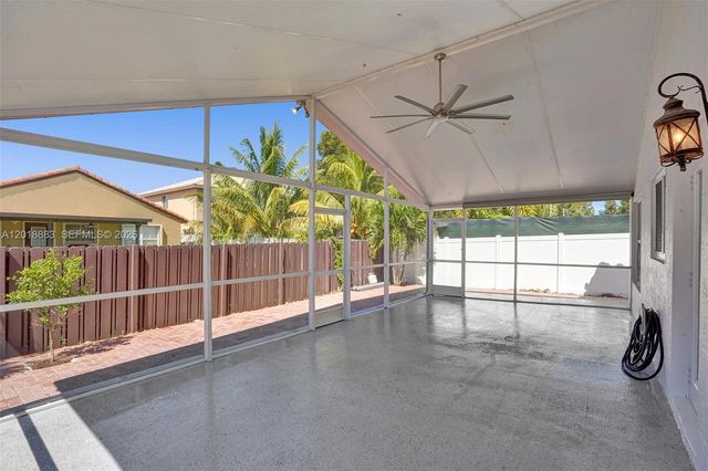 2266 NW 208th Ter, Pembroke Pines, FL 33029