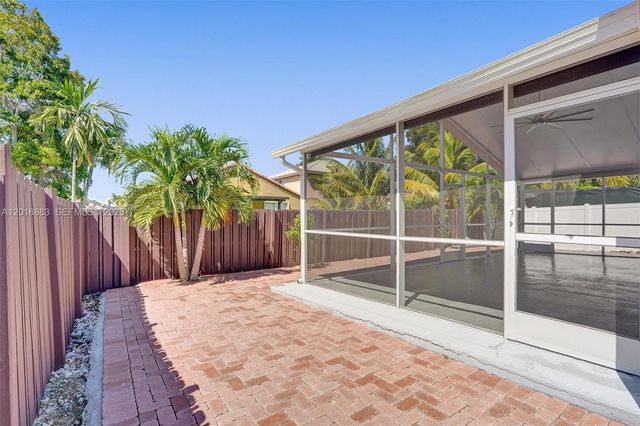 2266 NW 208th Ter, Pembroke Pines, FL 33029