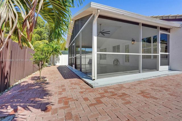 2266 NW 208th Ter, Pembroke Pines, FL 33029