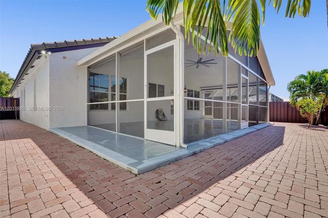 2266 NW 208th Ter, Pembroke Pines, FL 33029