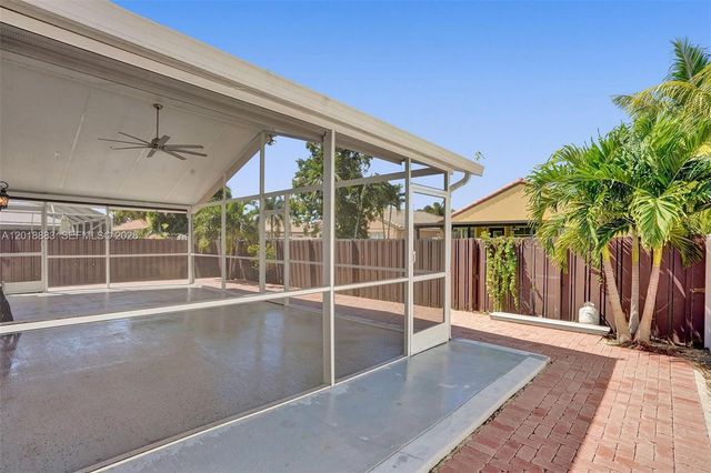 2266 NW 208th Ter, Pembroke Pines, FL 33029