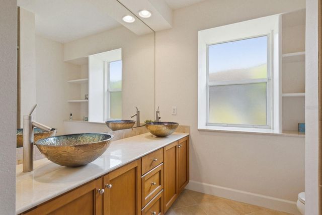 976 CYPRESS COVE WAY, Tarpon Springs, FL 34688