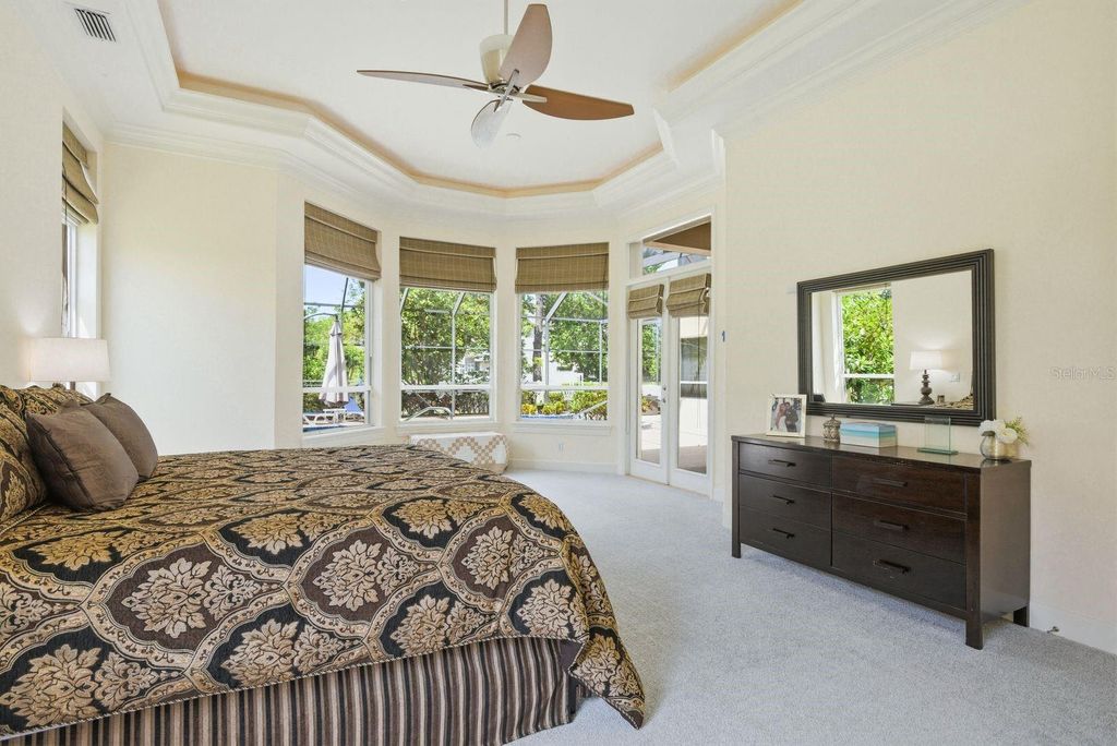 Image 27 of property listing at 976 CYPRESS COVE WAY, Tarpon Springs, FL 34688