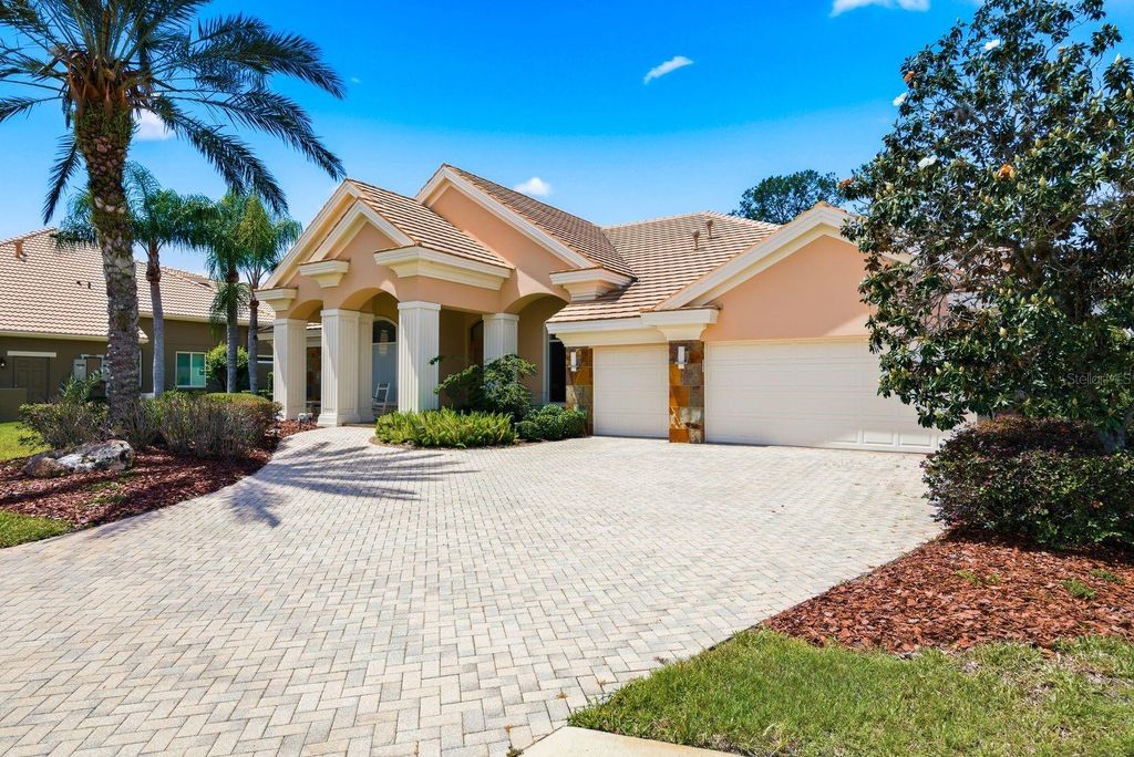 Image 4 of property listing at 976 CYPRESS COVE WAY, Tarpon Springs, FL 34688