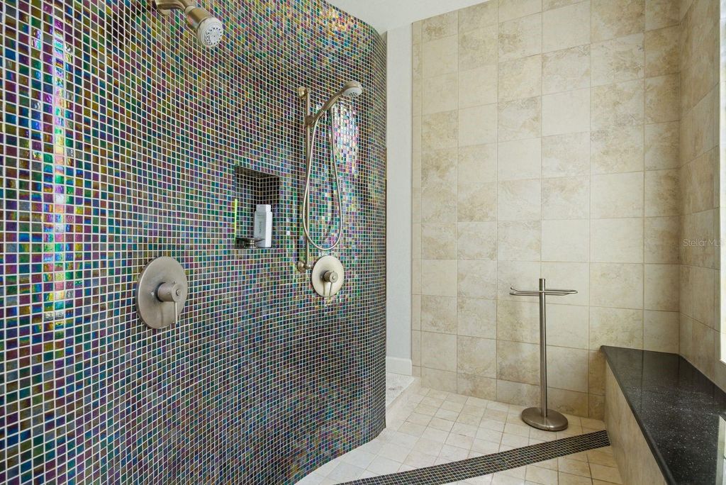 Image 31 of property listing at 976 CYPRESS COVE WAY, Tarpon Springs, FL 34688