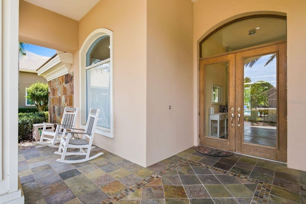 Image 5 of property listing at 976 CYPRESS COVE WAY, Tarpon Springs, FL 34688