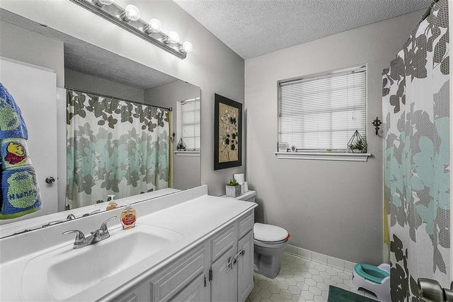 4512 Highland Drive, Lake Charles, LA 70605