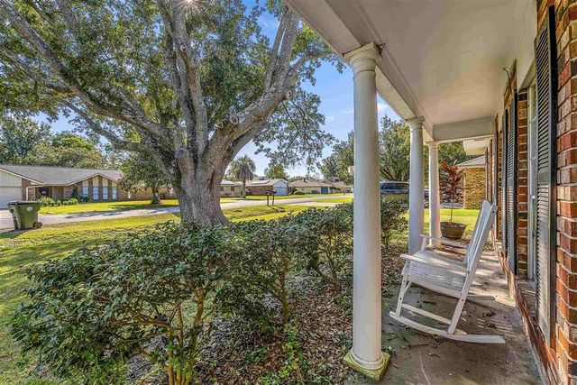 4512 Highland Drive, Lake Charles, LA 70605