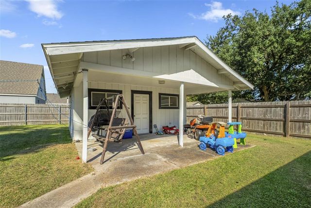 4512 Highland Drive, Lake Charles, LA 70605
