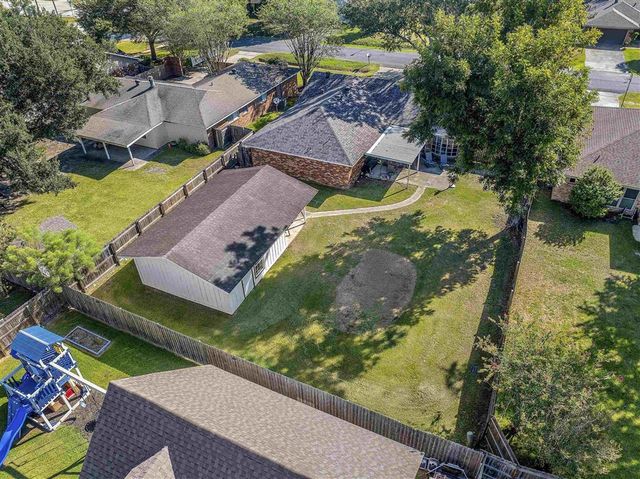 4512 Highland Drive, Lake Charles, LA 70605
