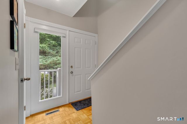80 Country Lane 16, Vernon, CT 06066