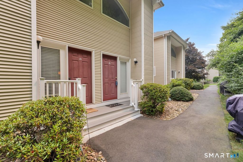 80 Country Lane 16, Vernon, CT 06066