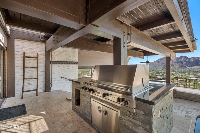 6900 N HIGHLANDS Drive, Paradise Valley, AZ 85253