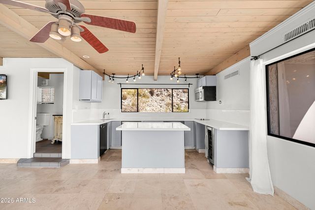 6900 N HIGHLANDS Drive, Paradise Valley, AZ 85253