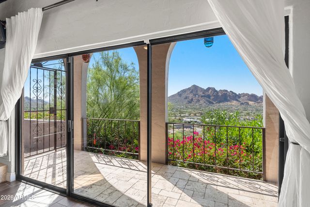 6900 N HIGHLANDS Drive, Paradise Valley, AZ 85253