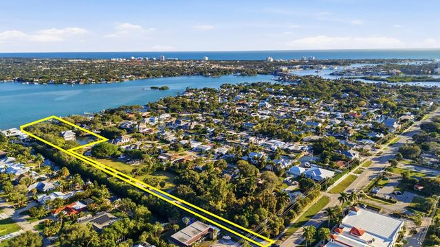 953 Thayer Lane, Jupiter, FL 33458