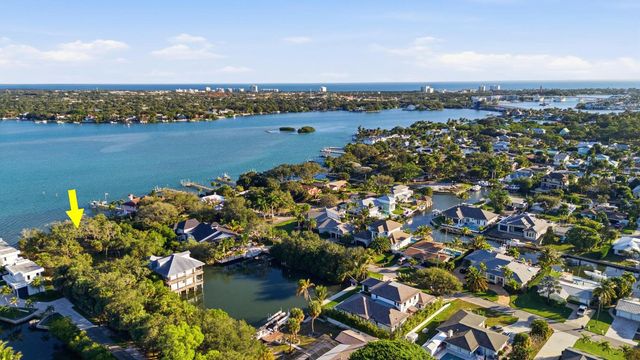 953 Thayer Lane, Jupiter, FL 33458