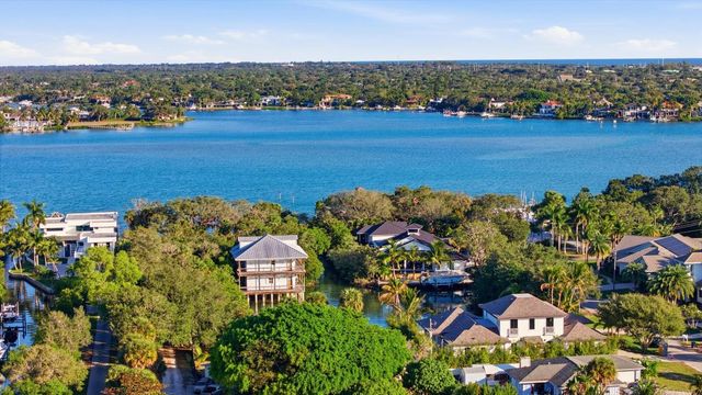 953 Thayer Lane, Jupiter, FL 33458