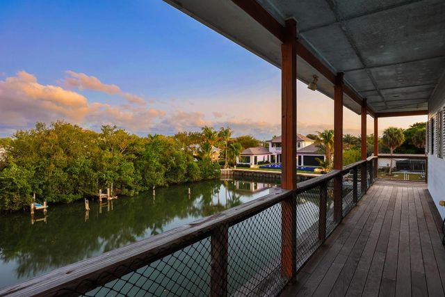 953 Thayer Lane, Jupiter, FL 33458