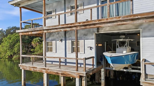 953 Thayer Lane, Jupiter, FL 33458