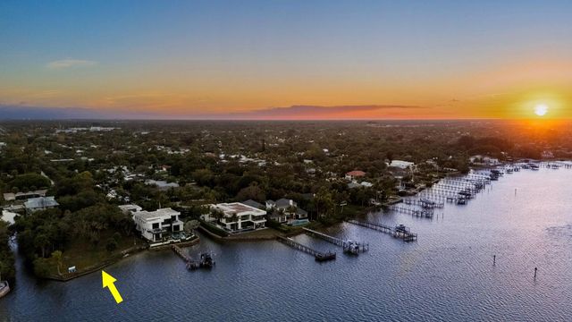 953 Thayer Lane, Jupiter, FL 33458