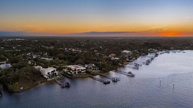 953 Thayer Lane, Jupiter, FL 33458