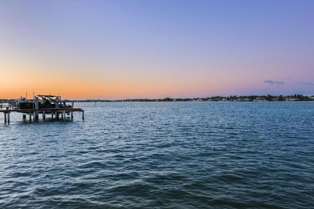 953 Thayer Lane, Jupiter, FL 33458