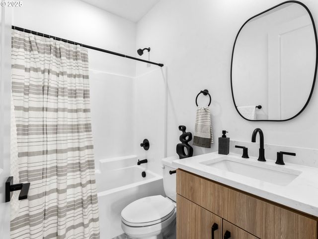 1064 Se Franklin St, Portland, OR 97202