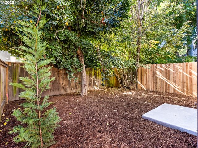 1064 Se Franklin St, Portland, OR 97202