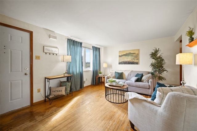 468 Lois Drive, Baldwin Boro, PA 15236