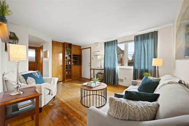 468 Lois Drive, Baldwin Boro, PA 15236