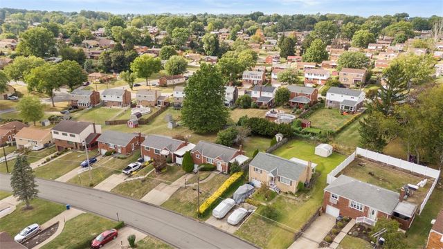 468 Lois Drive, Baldwin Boro, PA 15236