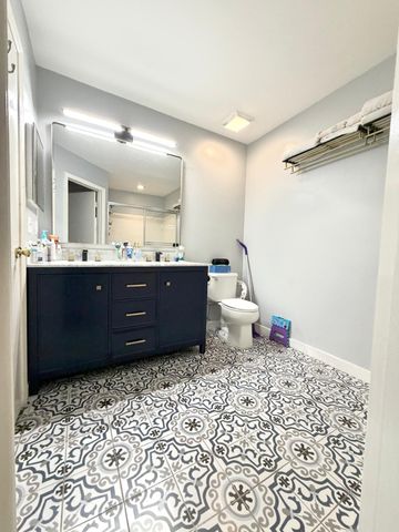 23 Whitehead Circle, Weston, FL 33326