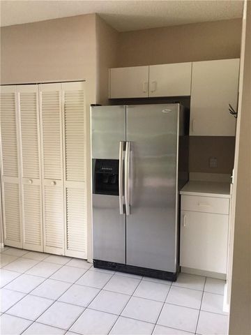 23 Whitehead Circle, Weston, FL 33326