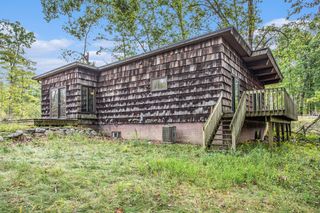 22485 Clear Lake Road N, Pennfield Twp, MI 49014