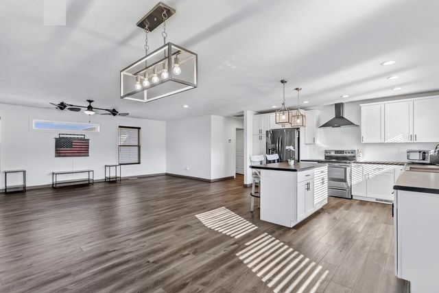 1000 W Miller Street, Pleasant Hope, MO 65725