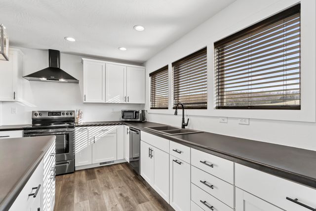 1000 W Miller Street, Pleasant Hope, MO 65725