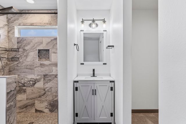 1000 W Miller Street, Pleasant Hope, MO 65725