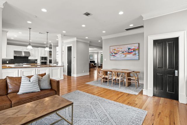 1216 Arlington Street, Houston, TX 77008