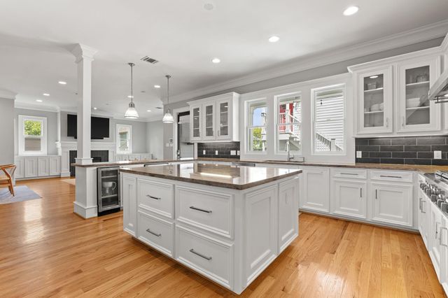 1216 Arlington Street, Houston, TX 77008