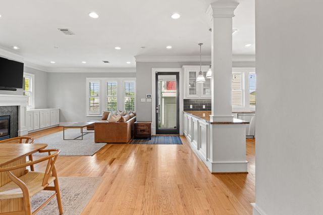 1216 Arlington Street, Houston, TX 77008